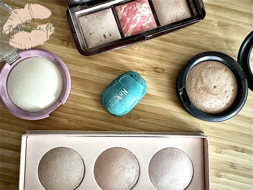 kremowe produkty do makijazu pudry